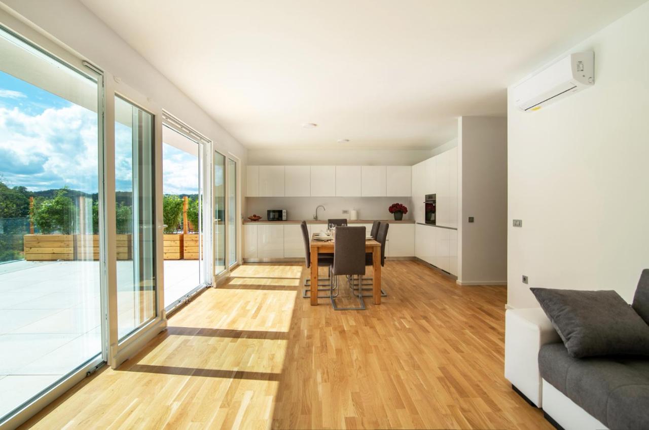 רוגאסקה סלאטינה Villa De Roya מראה חיצוני תמונה