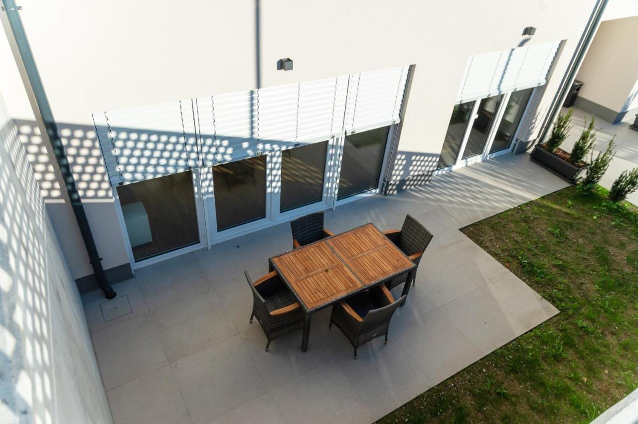 רוגאסקה סלאטינה Villa De Roya מראה חיצוני תמונה